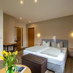 Fruehstueckspension Seefried 3*