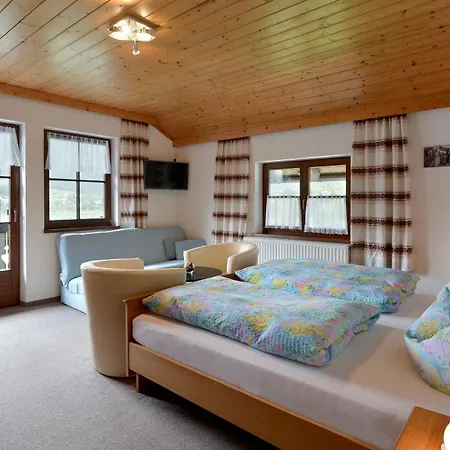 Fruehstueckspension Seefried Guest house *